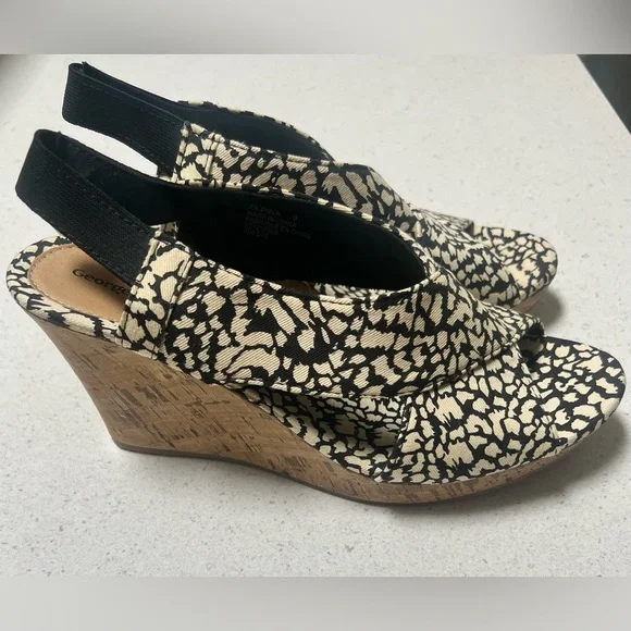 🆕 George - Black & Cream Peep-Toe Wedges - Picture 8 of 8